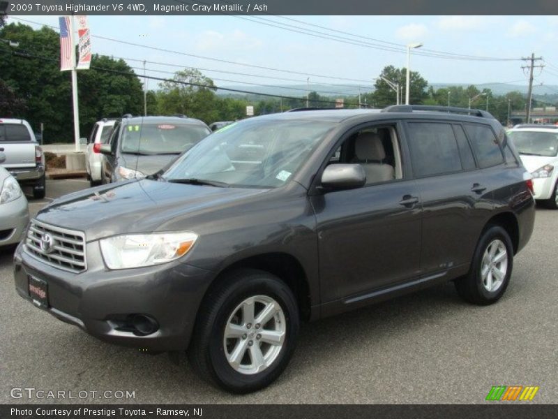Magnetic Gray Metallic / Ash 2009 Toyota Highlander V6 4WD