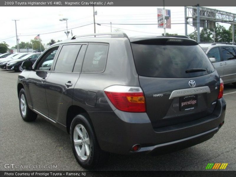 Magnetic Gray Metallic / Ash 2009 Toyota Highlander V6 4WD