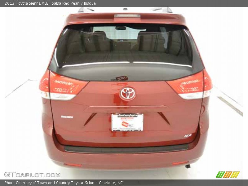 Salsa Red Pearl / Bisque 2013 Toyota Sienna XLE