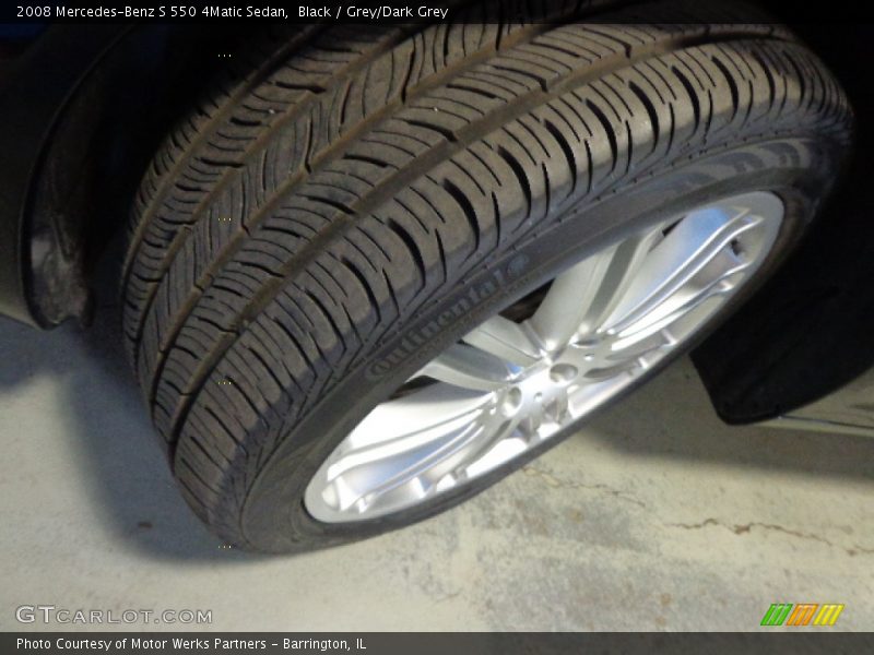 Black / Grey/Dark Grey 2008 Mercedes-Benz S 550 4Matic Sedan
