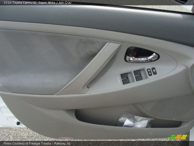 Super White / Ash Gray 2010 Toyota Camry LE