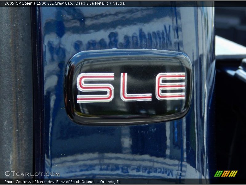 Deep Blue Metallic / Neutral 2005 GMC Sierra 1500 SLE Crew Cab