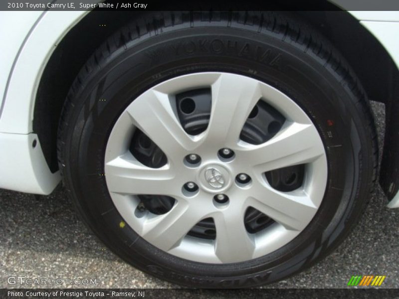 Super White / Ash Gray 2010 Toyota Camry LE