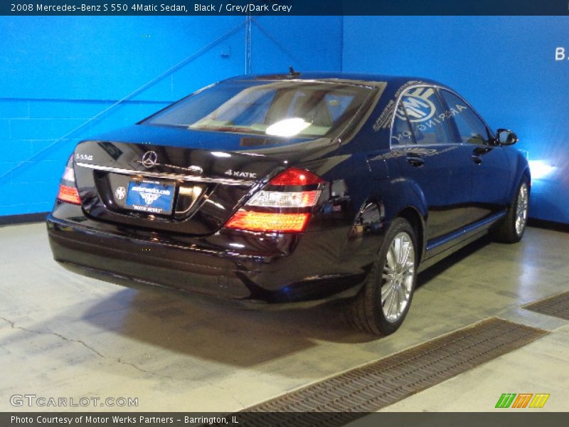 Black / Grey/Dark Grey 2008 Mercedes-Benz S 550 4Matic Sedan