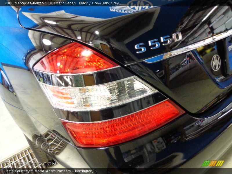 Black / Grey/Dark Grey 2008 Mercedes-Benz S 550 4Matic Sedan
