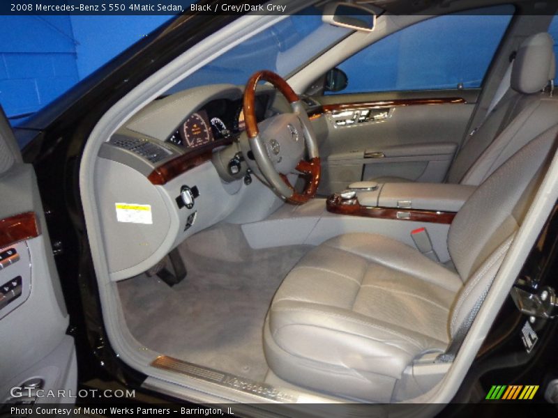 Black / Grey/Dark Grey 2008 Mercedes-Benz S 550 4Matic Sedan
