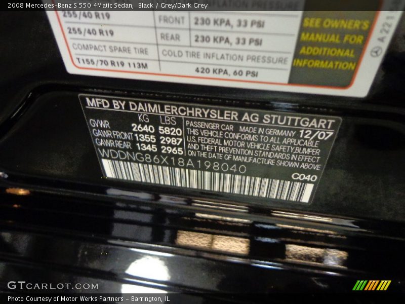 Black / Grey/Dark Grey 2008 Mercedes-Benz S 550 4Matic Sedan