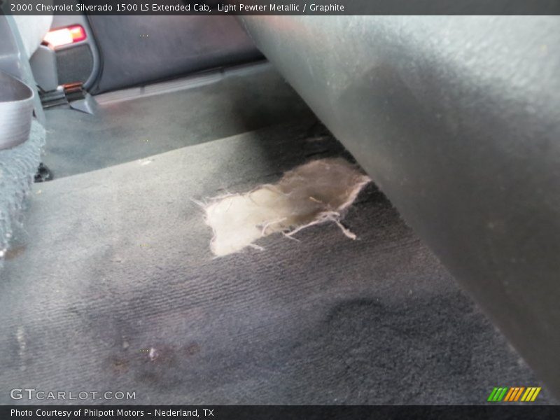 Light Pewter Metallic / Graphite 2000 Chevrolet Silverado 1500 LS Extended Cab