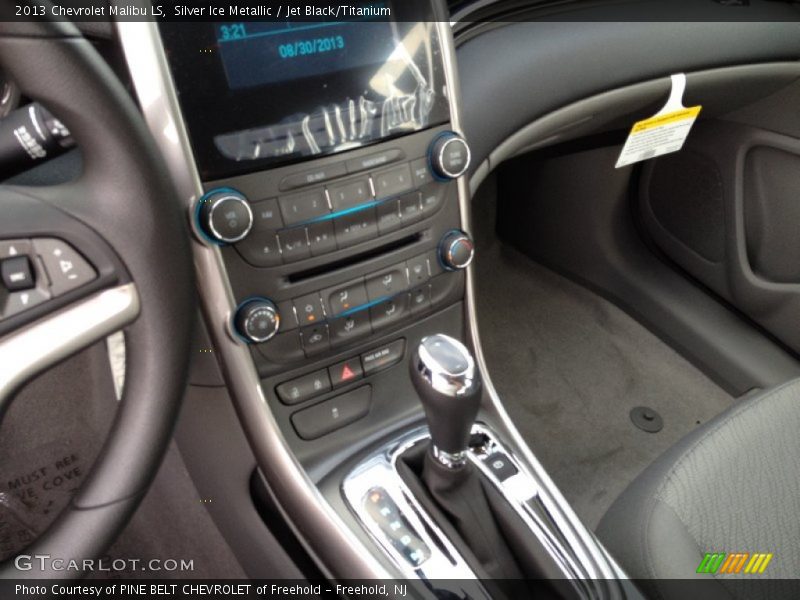 Silver Ice Metallic / Jet Black/Titanium 2013 Chevrolet Malibu LS