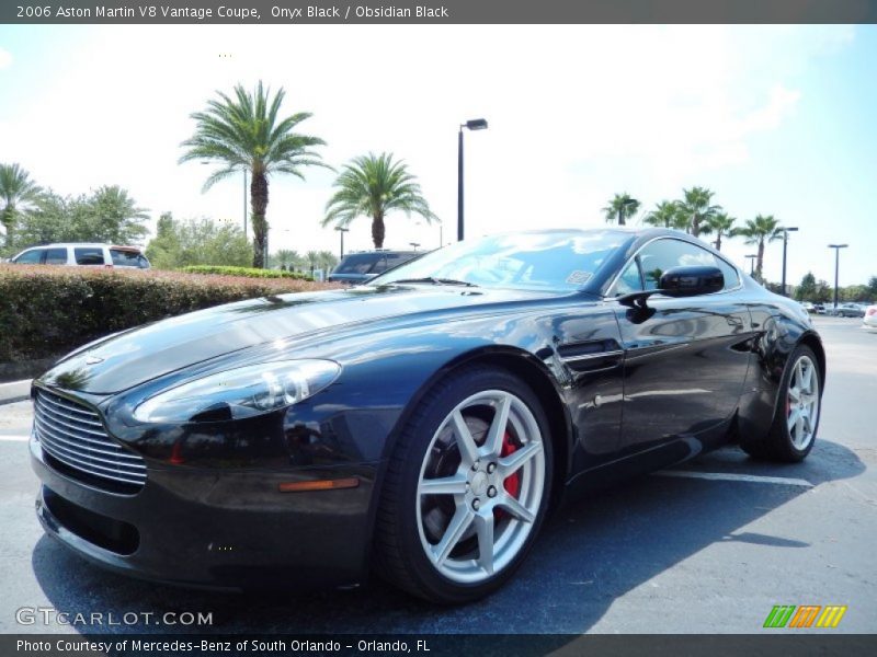 Front 3/4 View of 2006 V8 Vantage Coupe