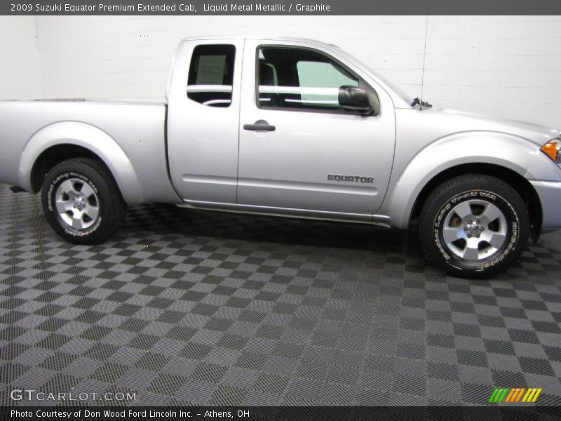 Liquid Metal Metallic / Graphite 2009 Suzuki Equator Premium Extended Cab