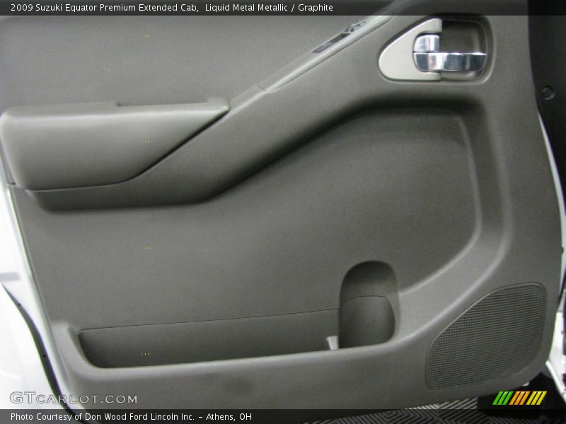 Liquid Metal Metallic / Graphite 2009 Suzuki Equator Premium Extended Cab