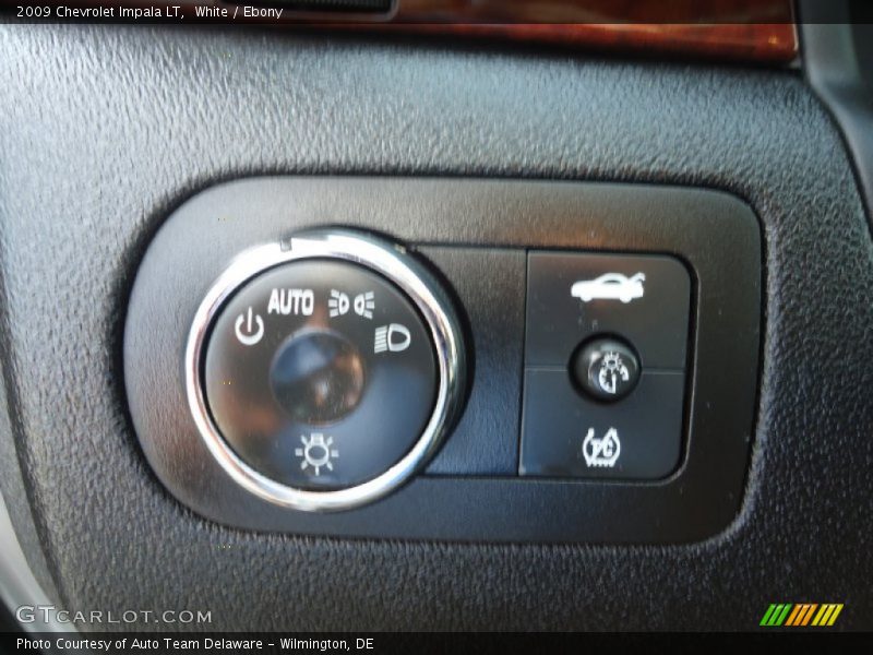 White / Ebony 2009 Chevrolet Impala LT