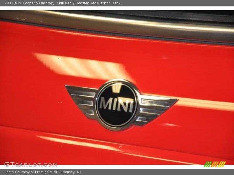 Chili Red / Rooster Red/Carbon Black 2011 Mini Cooper S Hardtop