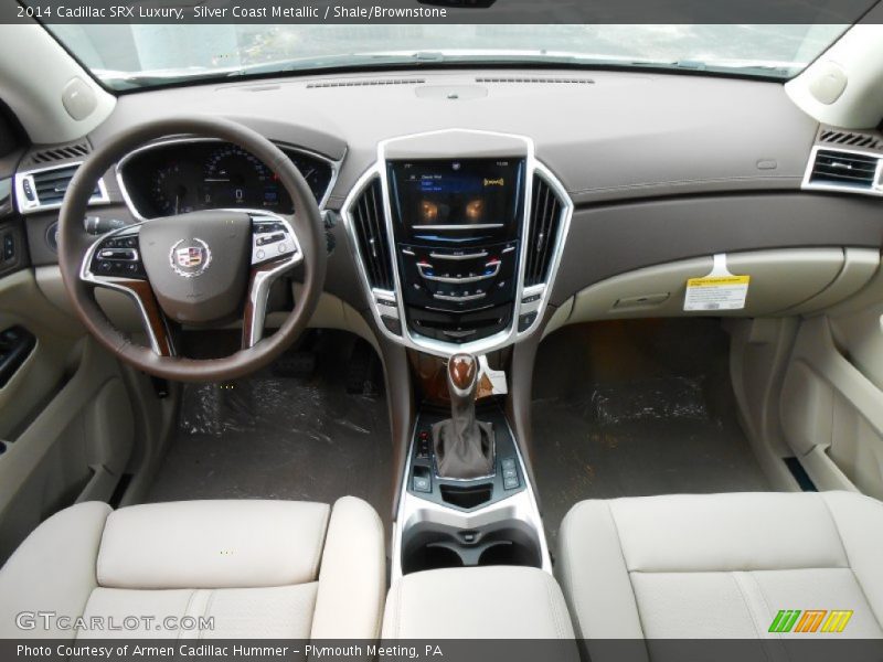 Dashboard of 2014 SRX Luxury
