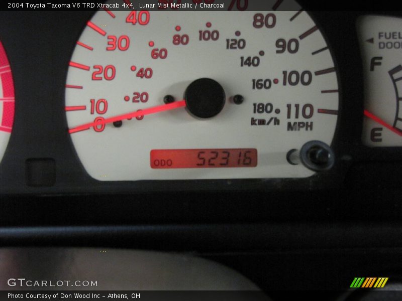 Lunar Mist Metallic / Charcoal 2004 Toyota Tacoma V6 TRD Xtracab 4x4