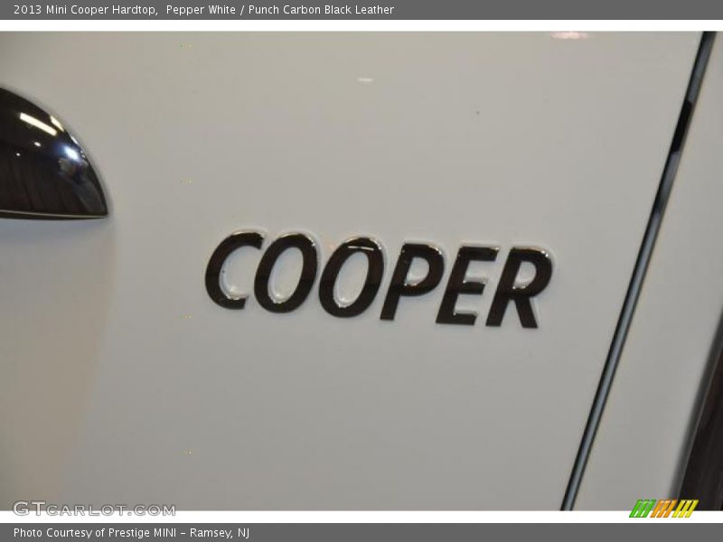 Pepper White / Punch Carbon Black Leather 2013 Mini Cooper Hardtop