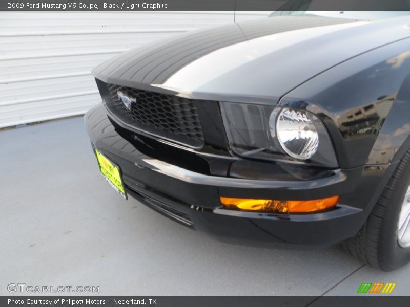 Black / Light Graphite 2009 Ford Mustang V6 Coupe
