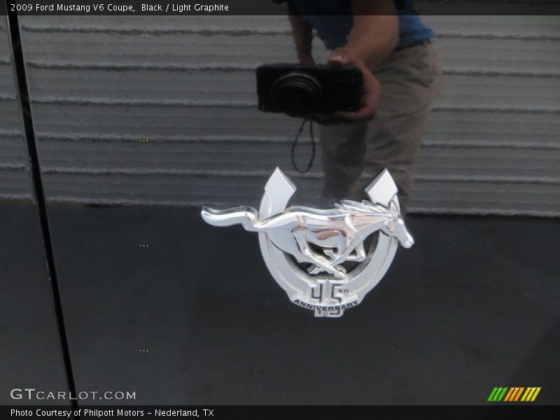 Black / Light Graphite 2009 Ford Mustang V6 Coupe