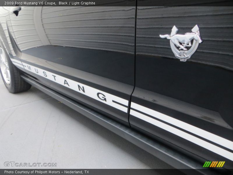Black / Light Graphite 2009 Ford Mustang V6 Coupe