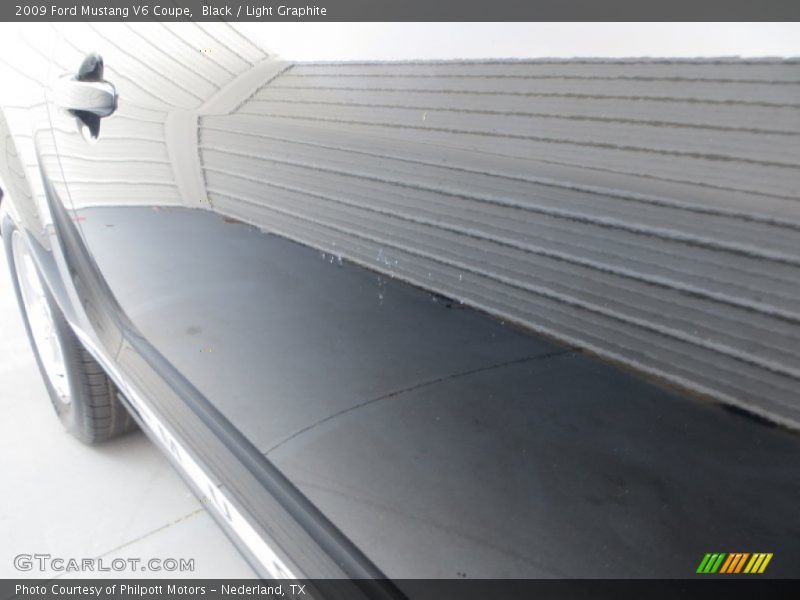 Black / Light Graphite 2009 Ford Mustang V6 Coupe
