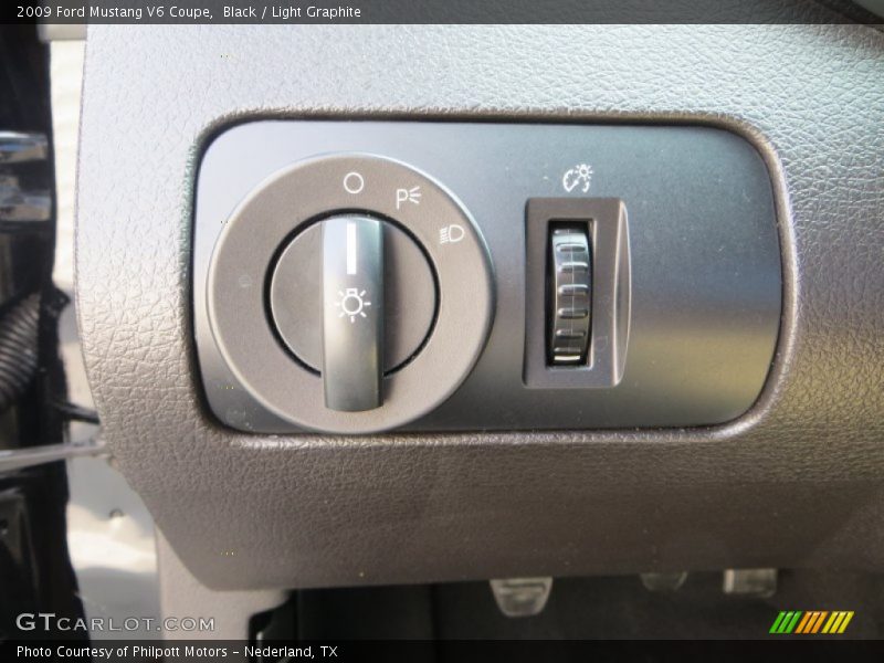 Black / Light Graphite 2009 Ford Mustang V6 Coupe