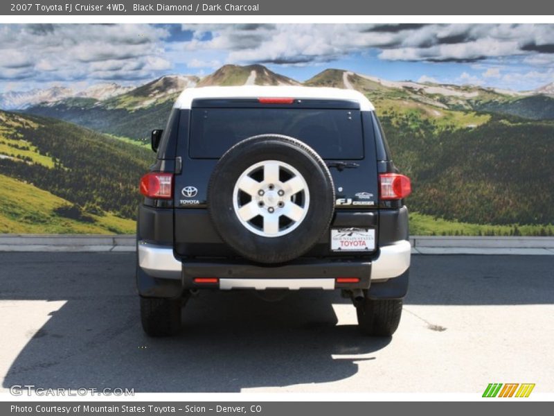 Black Diamond / Dark Charcoal 2007 Toyota FJ Cruiser 4WD