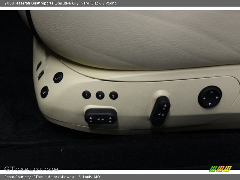 Controls of 2008 Quattroporte Executive GT