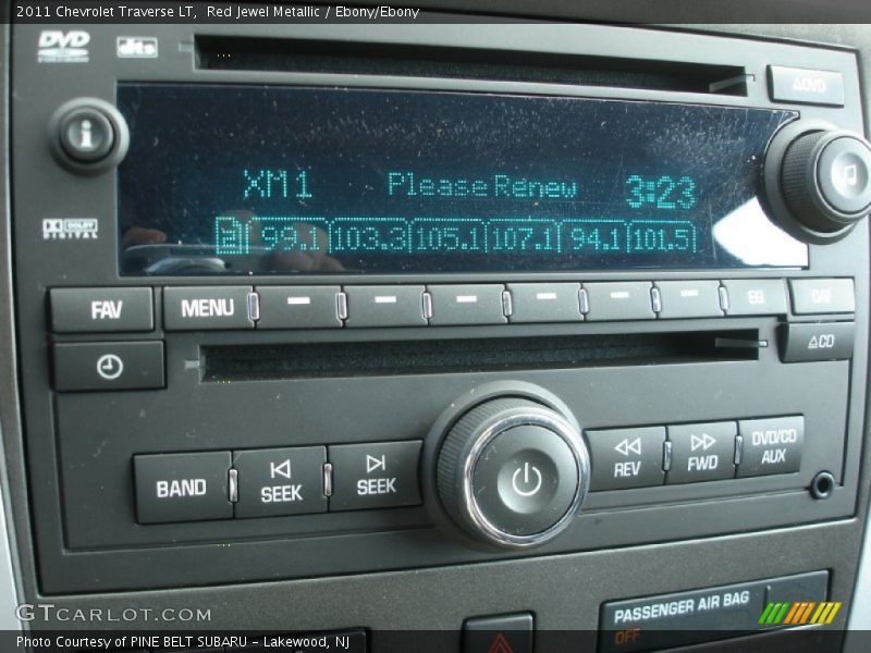 Red Jewel Metallic / Ebony/Ebony 2011 Chevrolet Traverse LT