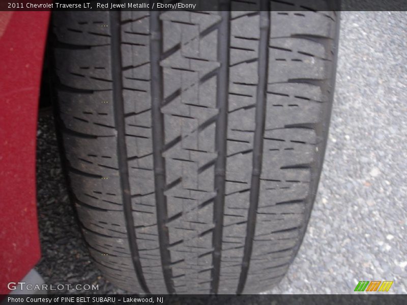 Red Jewel Metallic / Ebony/Ebony 2011 Chevrolet Traverse LT