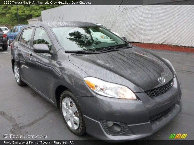 Magnetic Gray Metallic / Dark Charcoal 2009 Toyota Matrix S