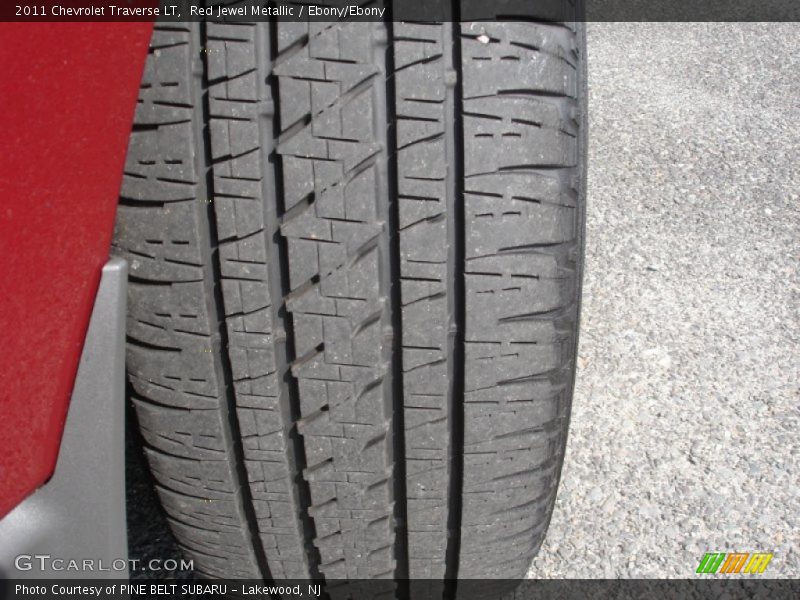 Red Jewel Metallic / Ebony/Ebony 2011 Chevrolet Traverse LT
