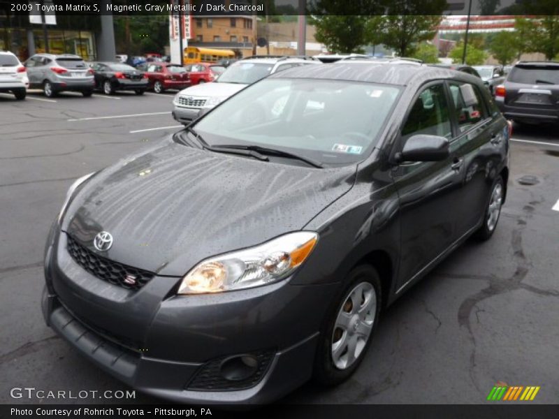 Magnetic Gray Metallic / Dark Charcoal 2009 Toyota Matrix S