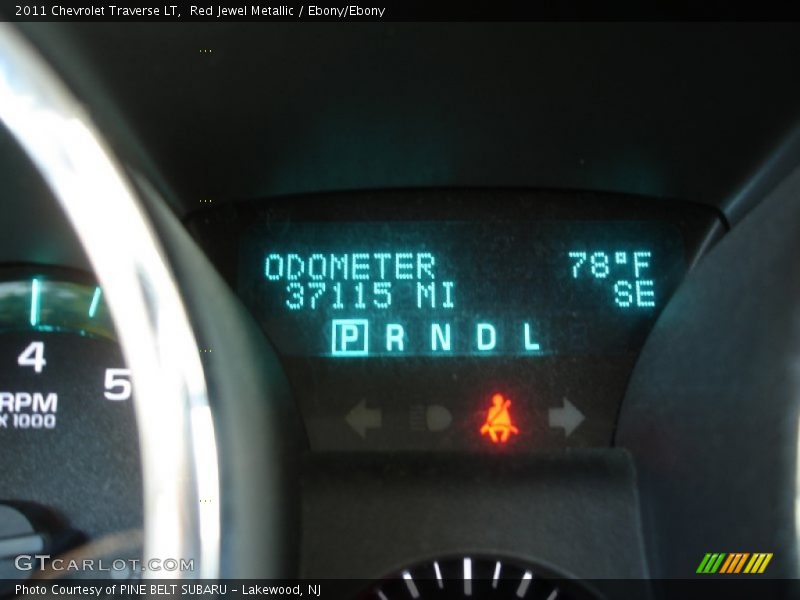 Red Jewel Metallic / Ebony/Ebony 2011 Chevrolet Traverse LT