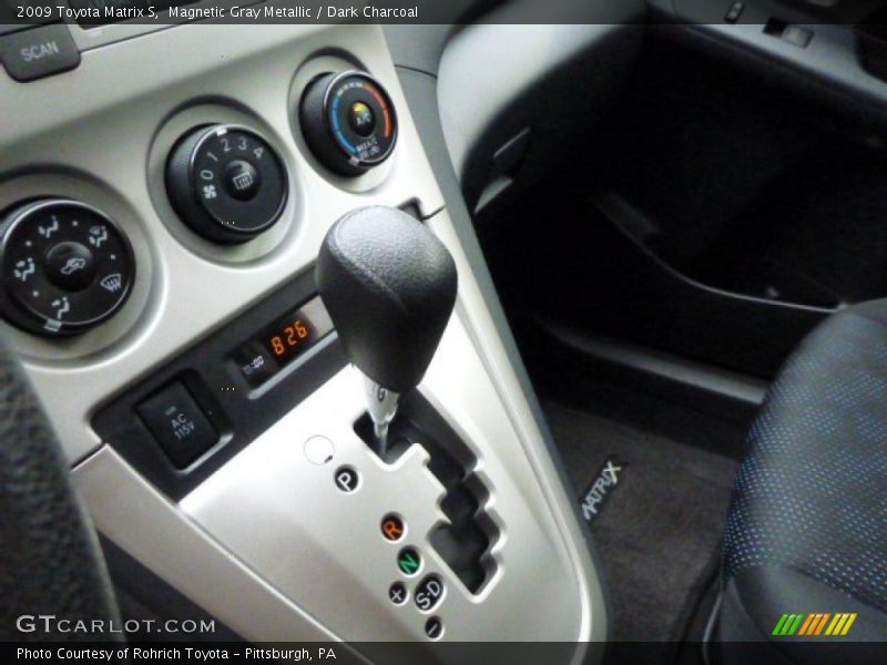 Magnetic Gray Metallic / Dark Charcoal 2009 Toyota Matrix S