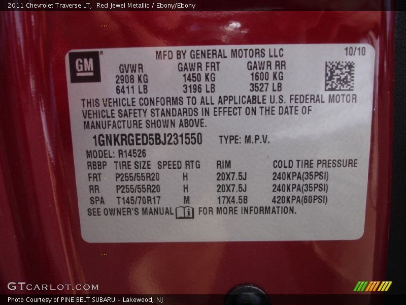 Red Jewel Metallic / Ebony/Ebony 2011 Chevrolet Traverse LT