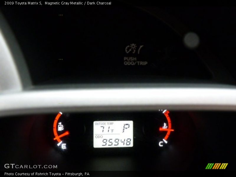 Magnetic Gray Metallic / Dark Charcoal 2009 Toyota Matrix S