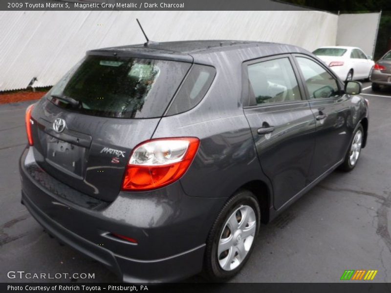 Magnetic Gray Metallic / Dark Charcoal 2009 Toyota Matrix S