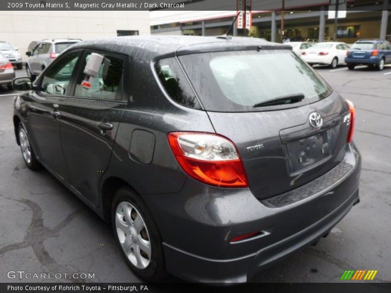 Magnetic Gray Metallic / Dark Charcoal 2009 Toyota Matrix S