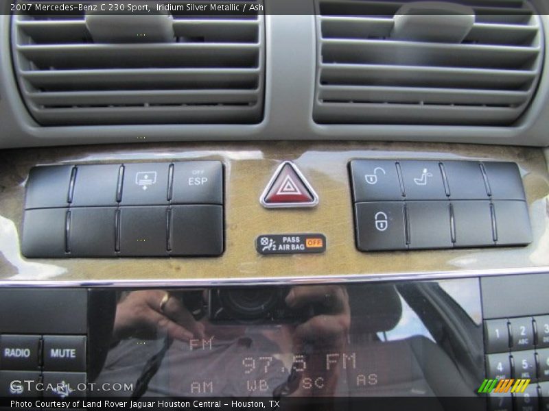 Controls of 2007 C 230 Sport