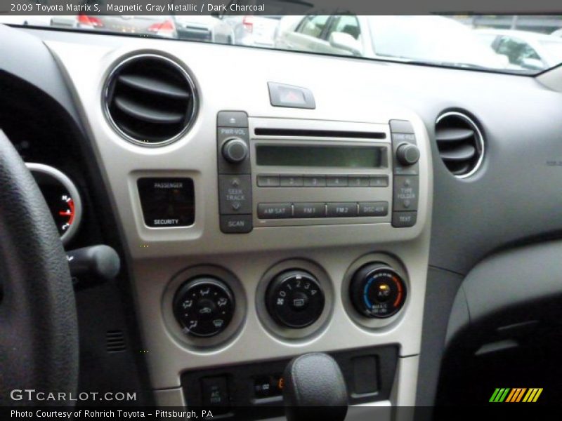Magnetic Gray Metallic / Dark Charcoal 2009 Toyota Matrix S