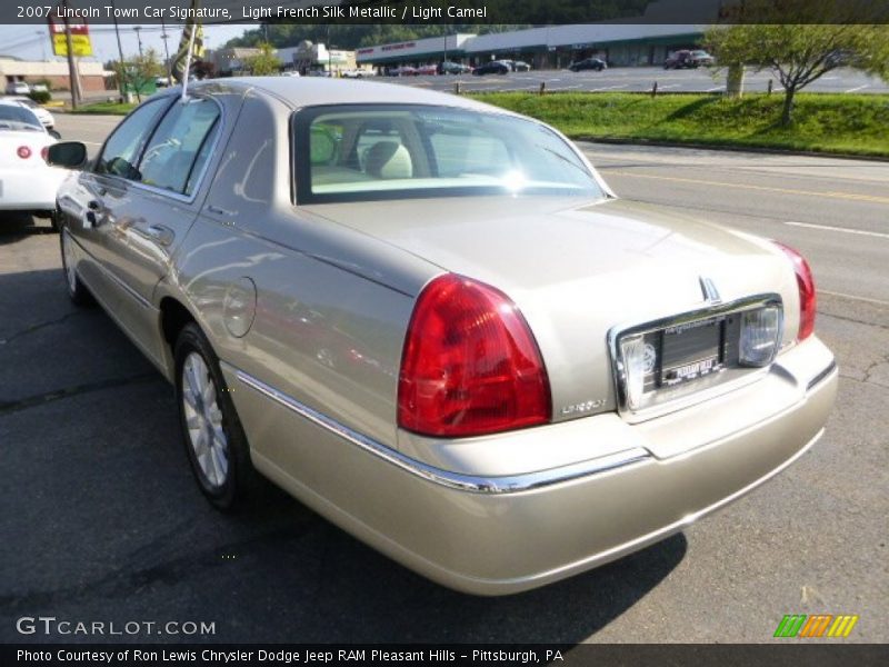 Light French Silk Metallic / Light Camel 2007 Lincoln Town Car Signature