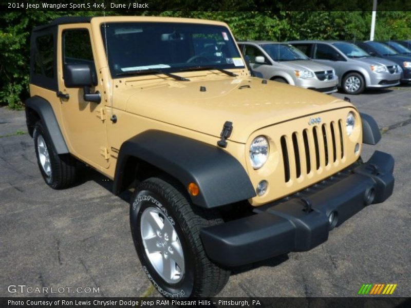 Front 3/4 View of 2014 Wrangler Sport S 4x4
