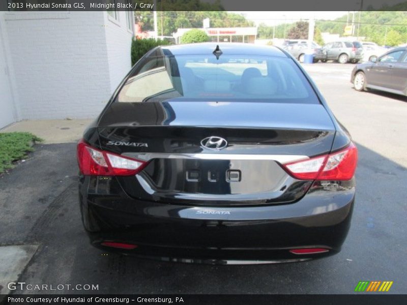Midnight Black / Gray 2013 Hyundai Sonata GLS