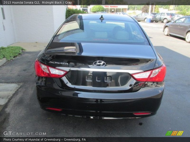 Midnight Black / Gray 2013 Hyundai Sonata GLS