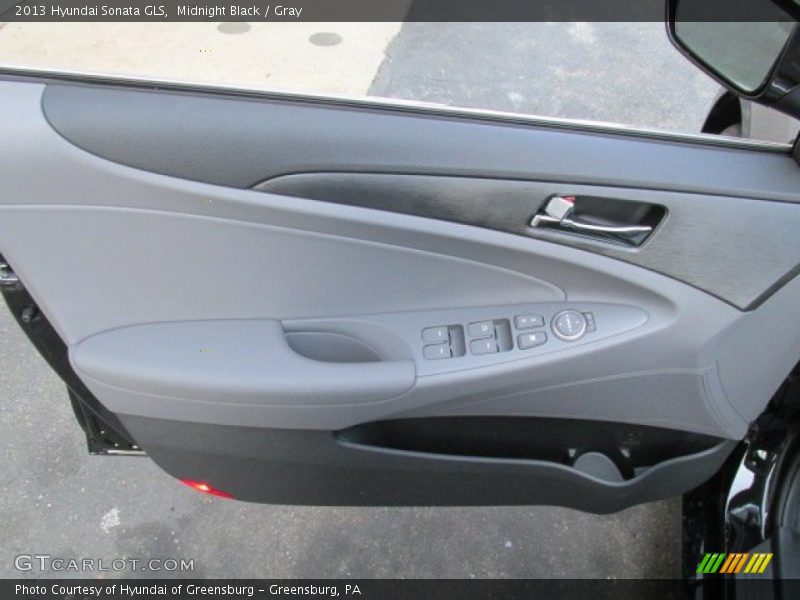 Midnight Black / Gray 2013 Hyundai Sonata GLS