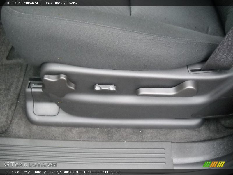 Onyx Black / Ebony 2013 GMC Yukon SLE