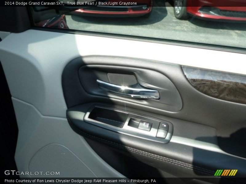 True Blue Pearl / Black/Light Graystone 2014 Dodge Grand Caravan SXT