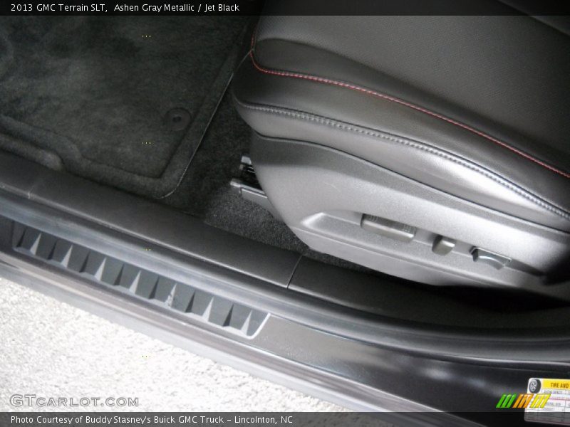 Ashen Gray Metallic / Jet Black 2013 GMC Terrain SLT