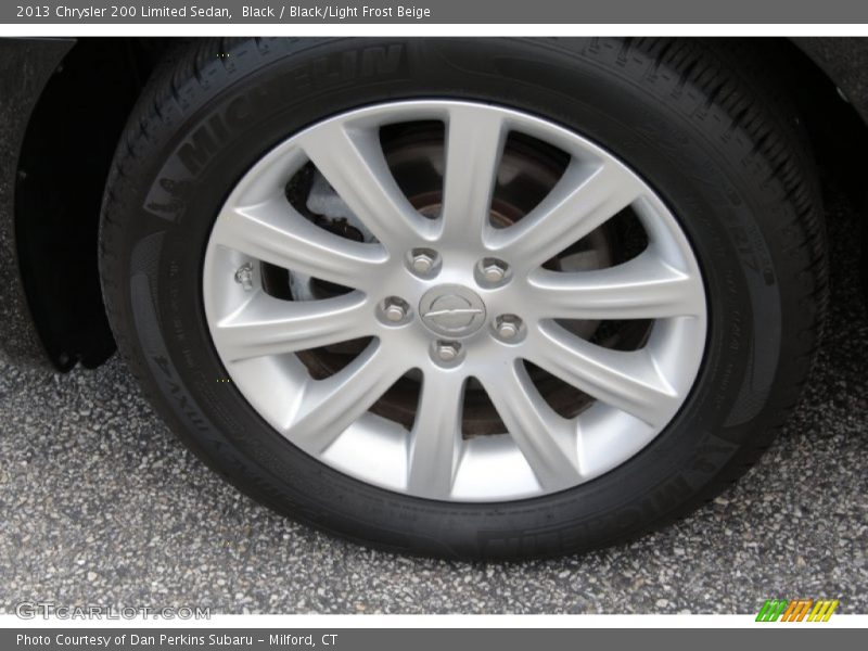Black / Black/Light Frost Beige 2013 Chrysler 200 Limited Sedan